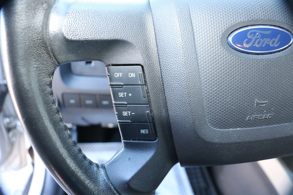 Ford Escape XLT 4WD 2011