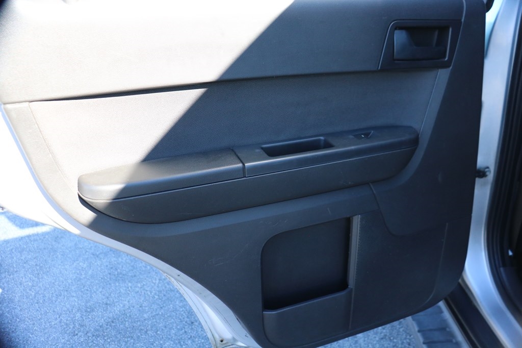 Ford Escape XLT 4WD 2011