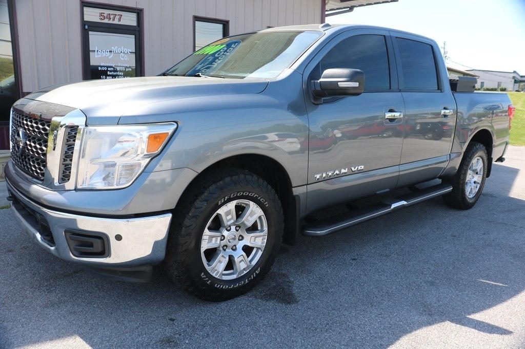 Nissan Titan SV Crew Cab 4WD 2018