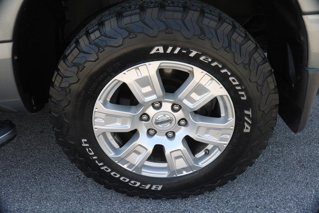 Nissan Titan SV Crew Cab 4WD 2018