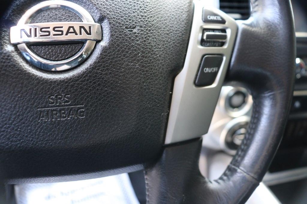 Nissan Titan SV Crew Cab 4WD 2018