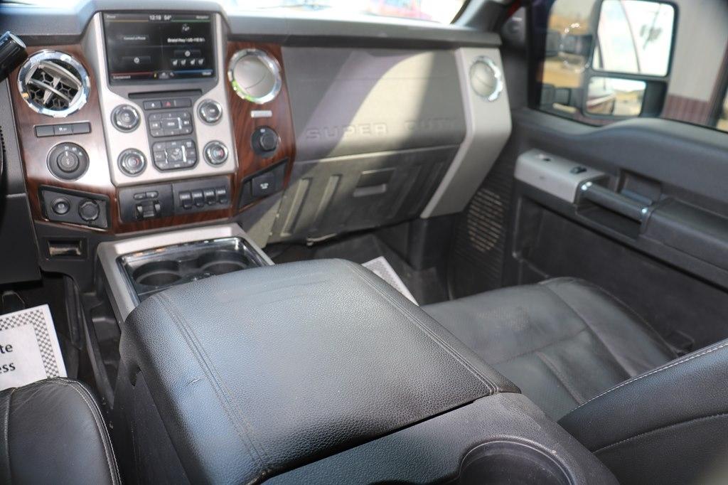 Ford F-350 SD Lariat Crew Cab 4WD 2015