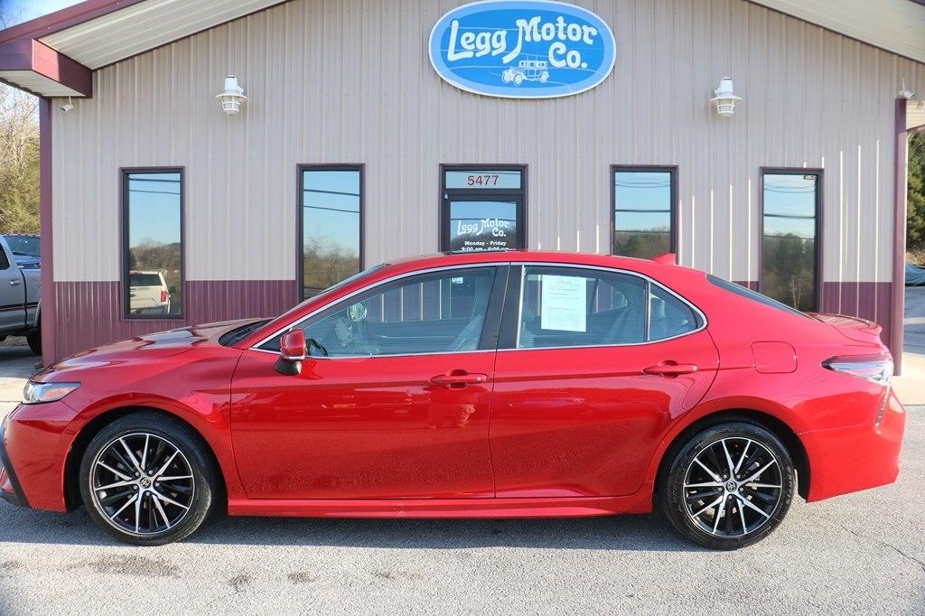 2021 Toyota Camry SE