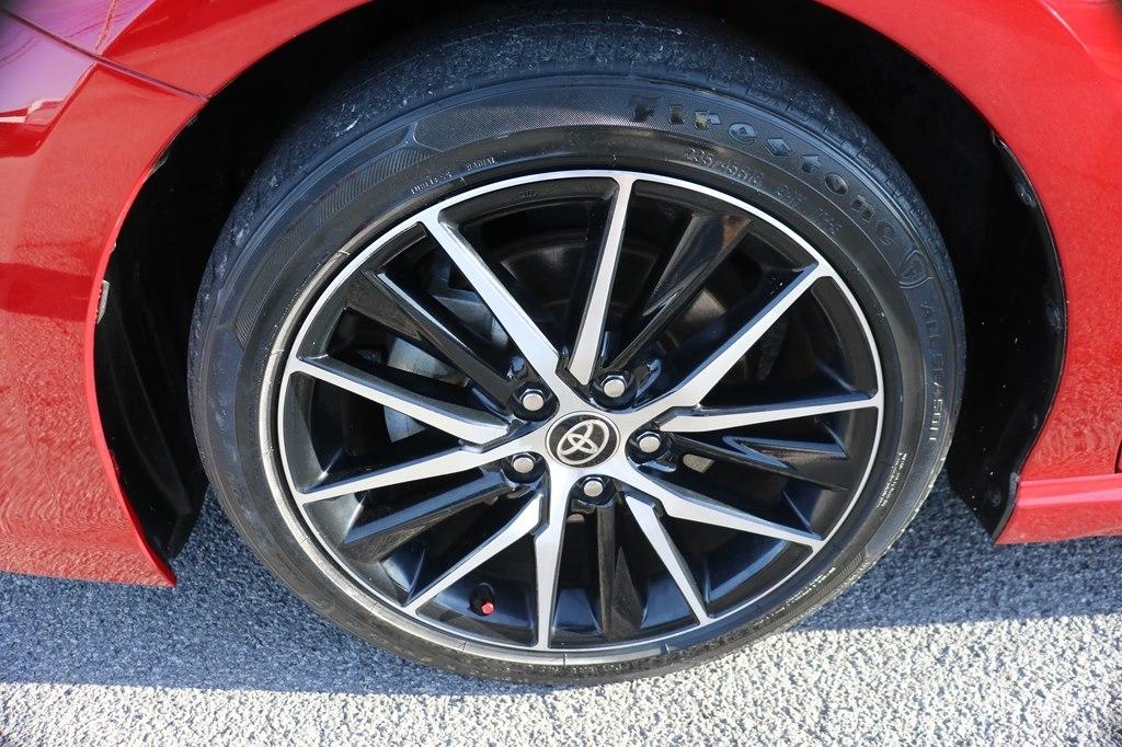 Toyota Camry SE 2021