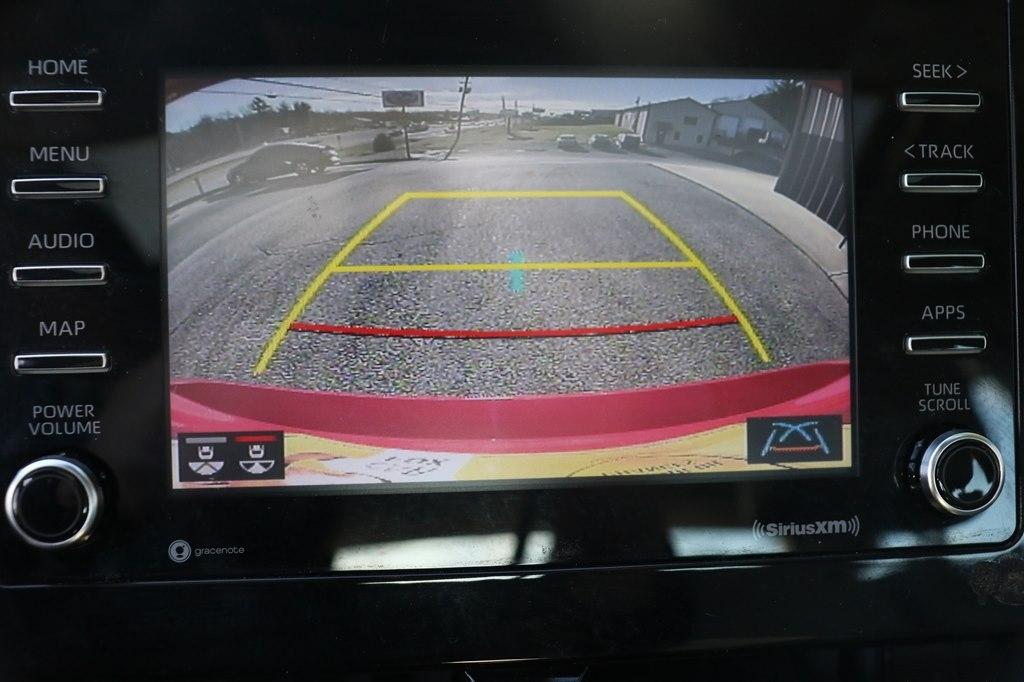 Toyota Camry SE 2021