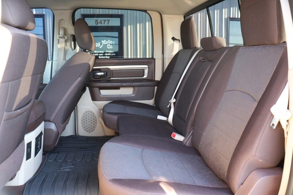 RAM 1500 4WD Crew Cab 149" Big Horn 2017