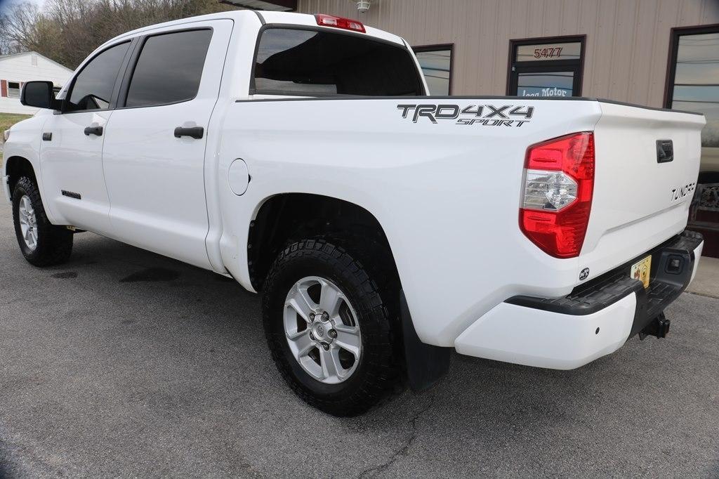 Toyota Tundra SR5 5.7L V8 FFV CrewMax 4WD 2019