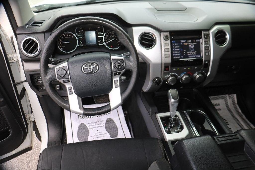 Toyota Tundra SR5 5.7L V8 FFV CrewMax 4WD 2019