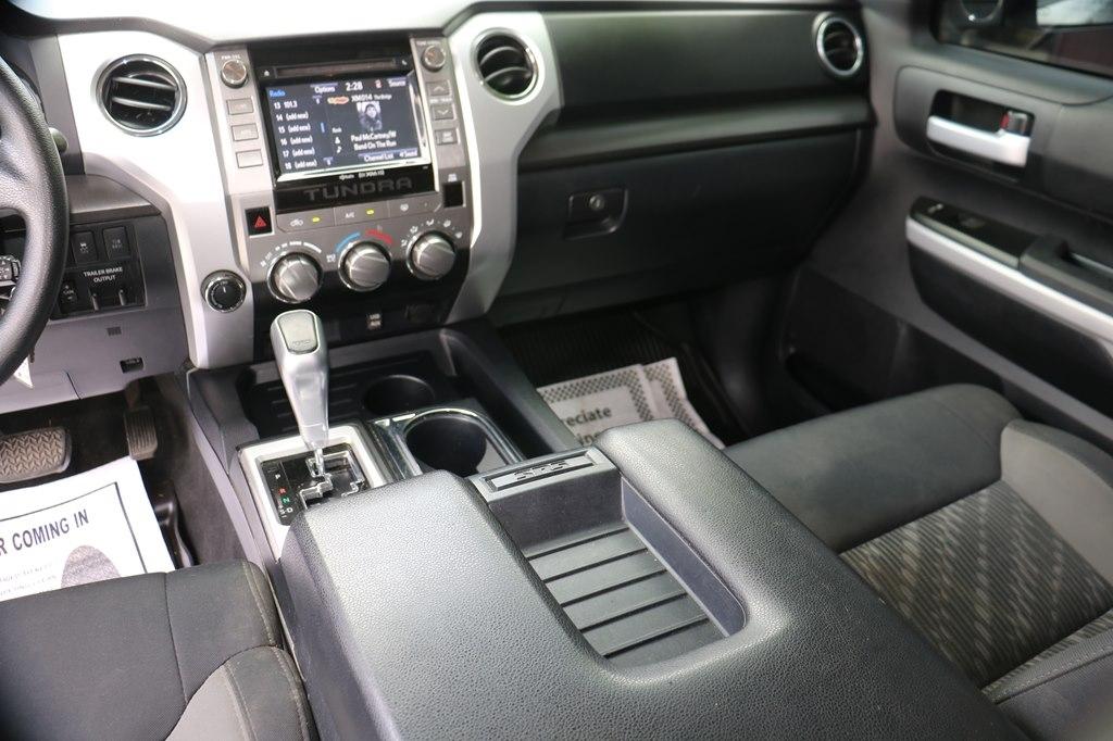 Toyota Tundra SR5 5.7L V8 FFV CrewMax 4WD 2019