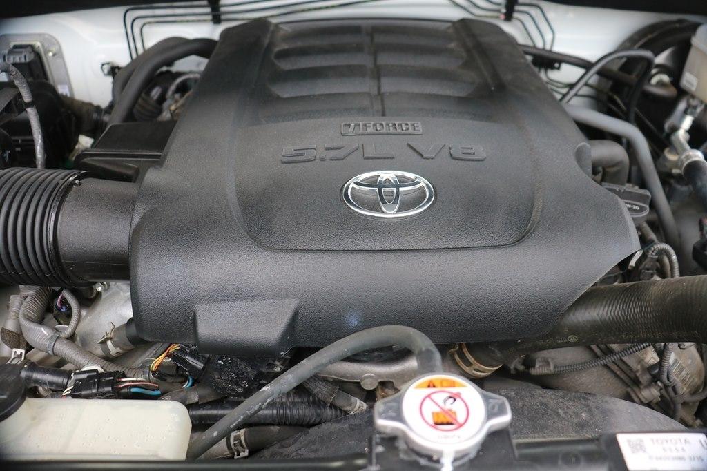 Toyota Tundra SR5 5.7L V8 FFV CrewMax 4WD 2019