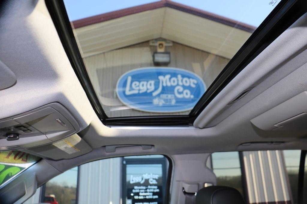 GMC Yukon SLT 4WD 2017