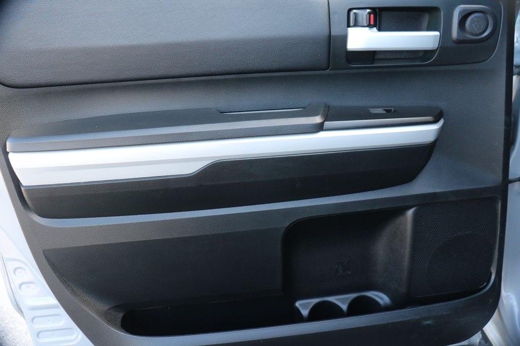 Toyota Tundra SR5 5.7L V8 CrewMax 4WD 2019