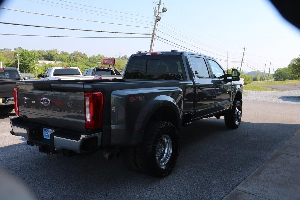 Ford F-350 SD XL Crew Cab Long Bed DRW 4WD 2023