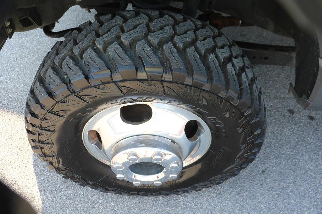 Ford F-350 SD XL Crew Cab Long Bed DRW 4WD 2023