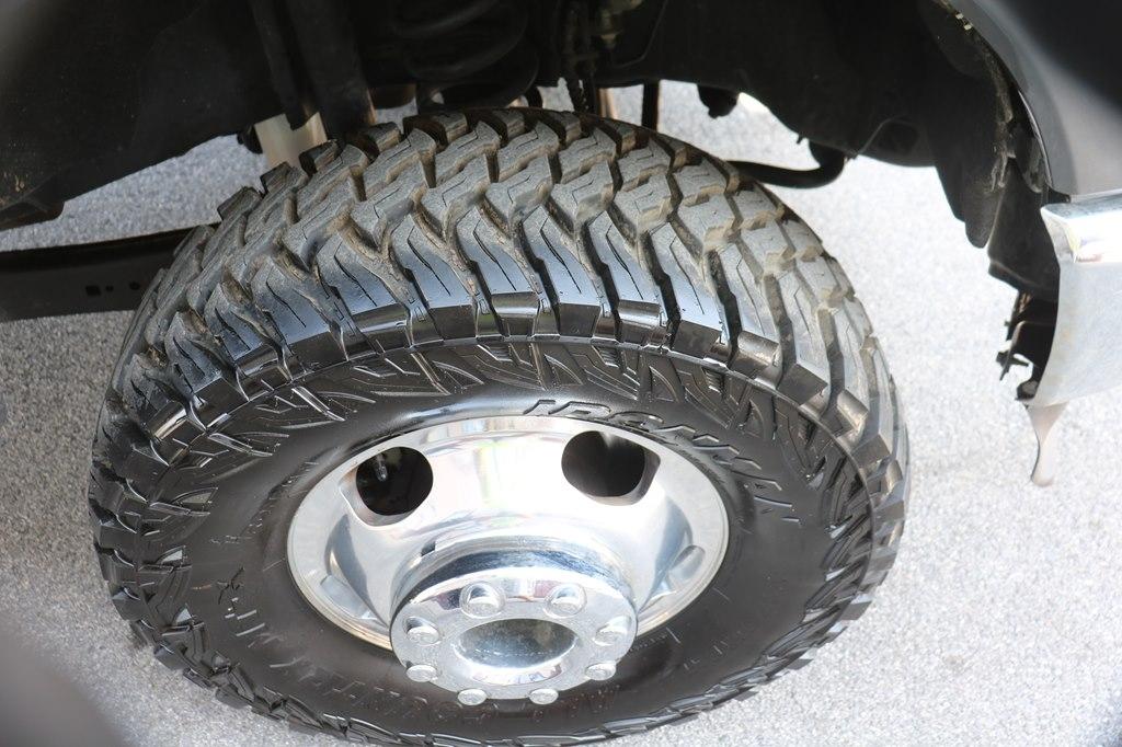 Ford F-350 SD XL Crew Cab Long Bed DRW 4WD 2023