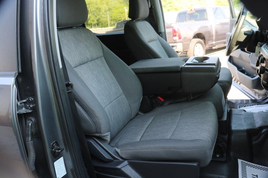 Ford F-350 SD XL Crew Cab Long Bed DRW 4WD 2023