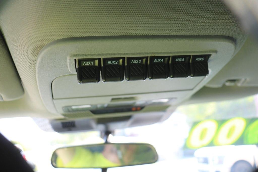 Ford F-350 SD XL Crew Cab Long Bed DRW 4WD 2023