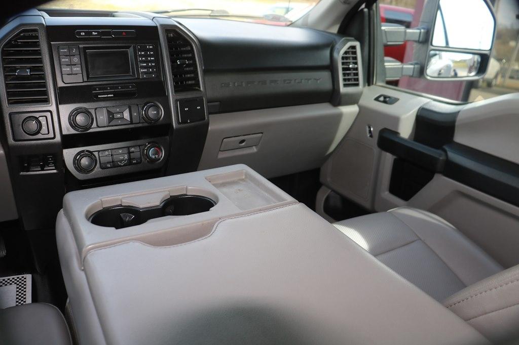 Ford F-350 SD XL Crew Cab Long Bed DRW 4WD 2019