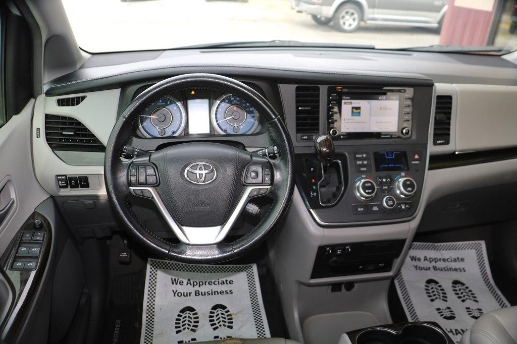 Toyota Sienna XLE 8-Pass V6 2019