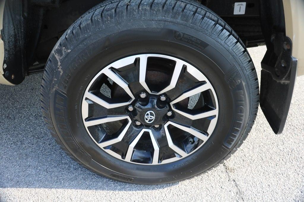 Toyota Tacoma SR5 Double Cab Super Long Bed V6 6AT 4WD 2020