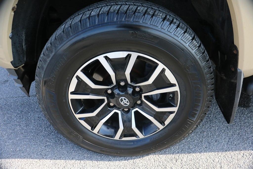 Toyota Tacoma SR5 Double Cab Super Long Bed V6 6AT 4WD 2020