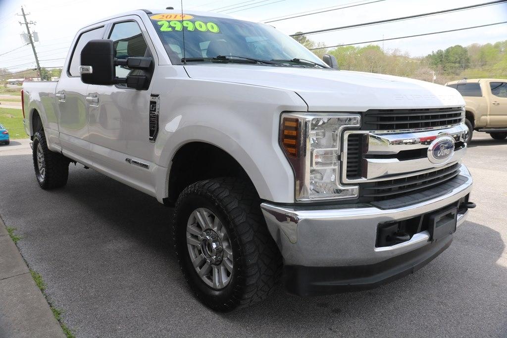 Ford F-250 SD XLT Crew Cab SWB 4WD 2019