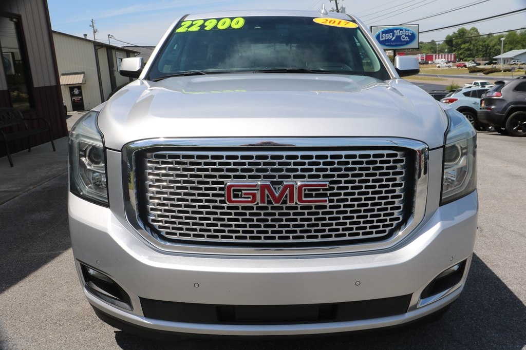 GMC Yukon Denali 4WD 2017