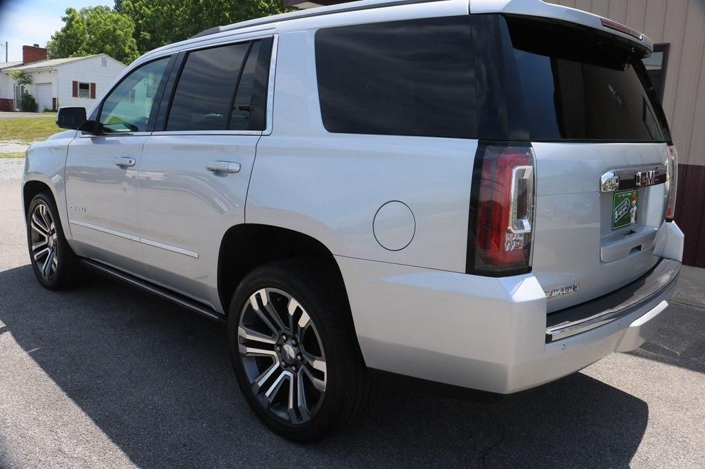 GMC Yukon Denali 4WD 2017