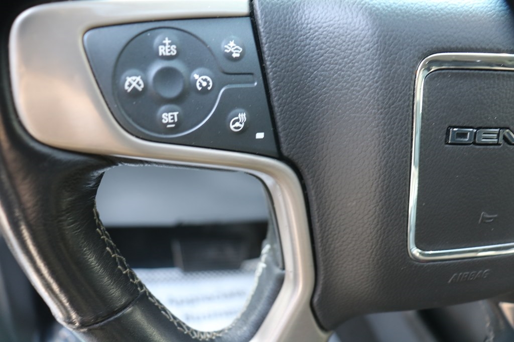 GMC Yukon Denali 4WD 2017