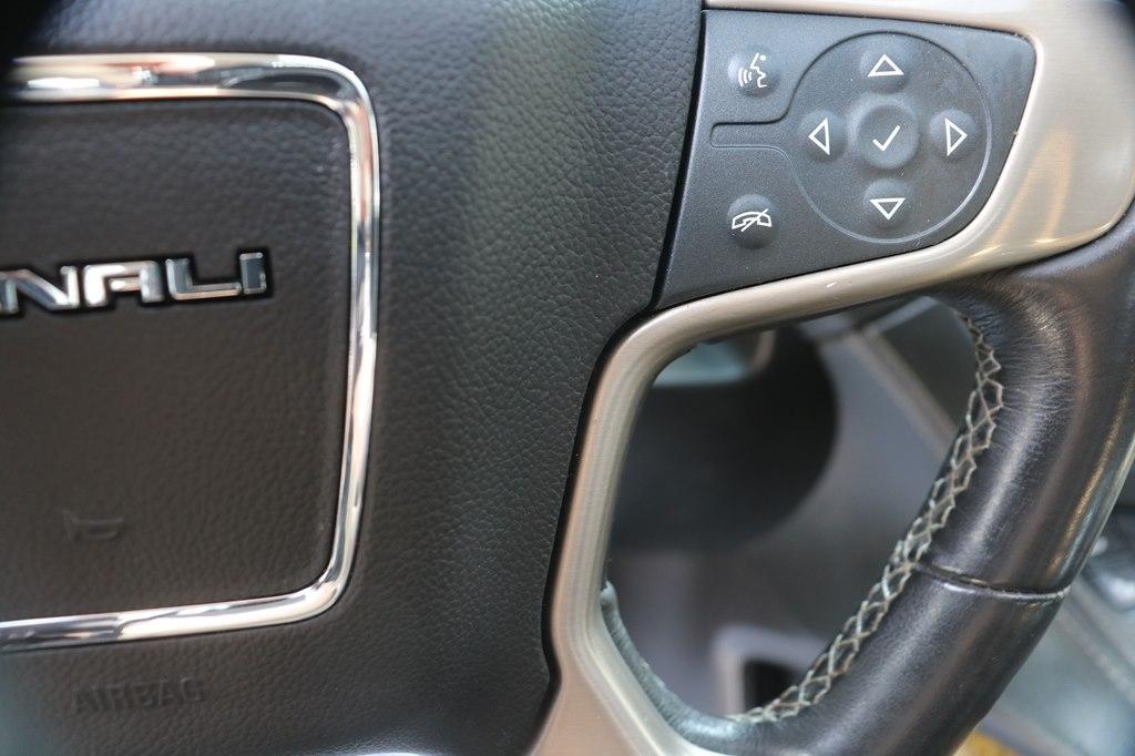 GMC Yukon Denali 4WD 2017