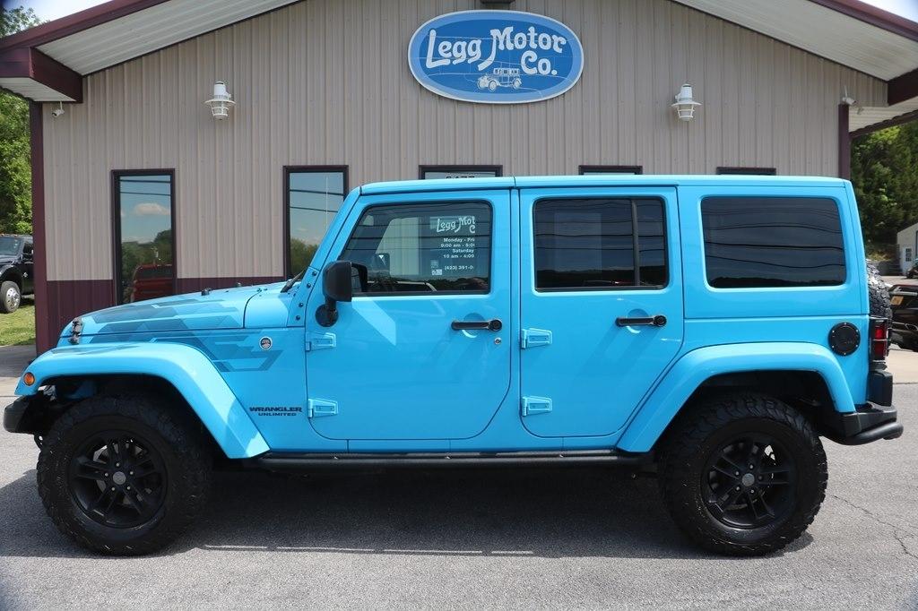 2017 Jeep Wrangler Unlimited Sahara 4WD