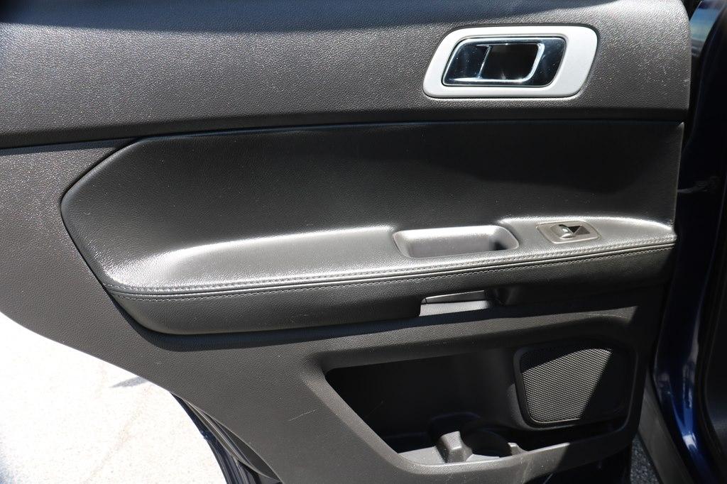 Ford Explorer Limited FWD 2011