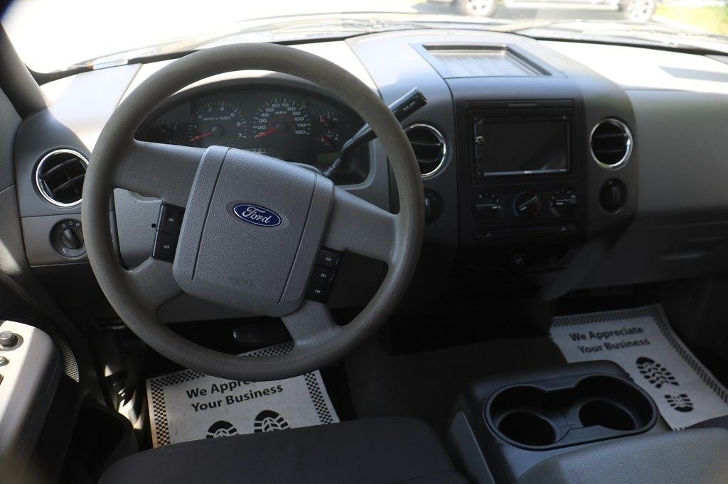 Ford F-150 4WD SuperCrew 157" XLT 2005