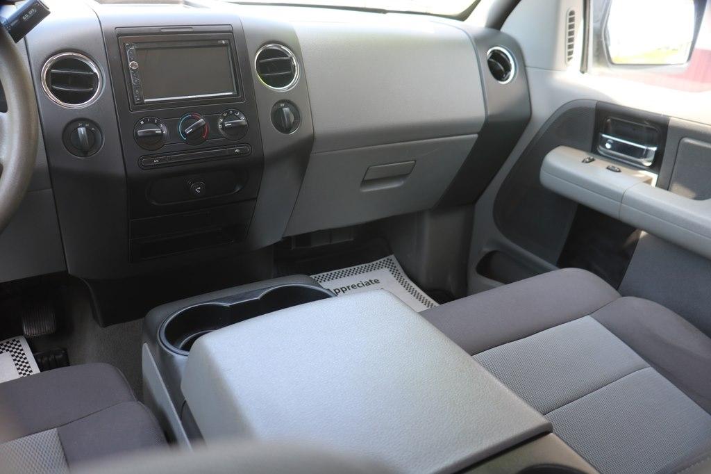 Ford F-150 4WD SuperCrew 157" XLT 2005