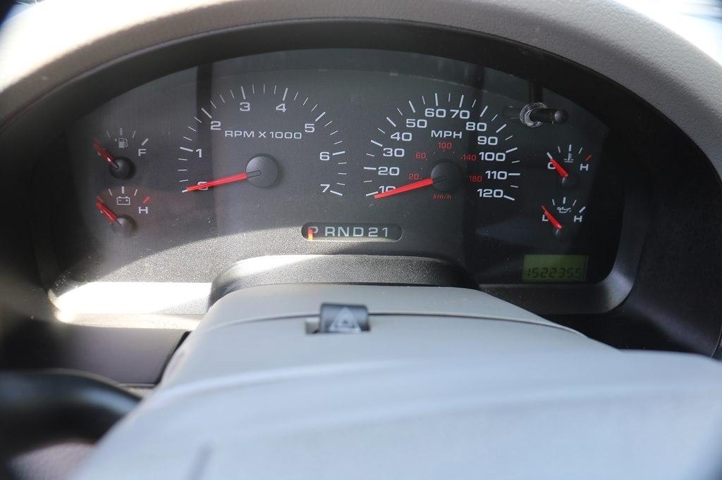 Ford F-150 4WD SuperCrew 157" XLT 2005