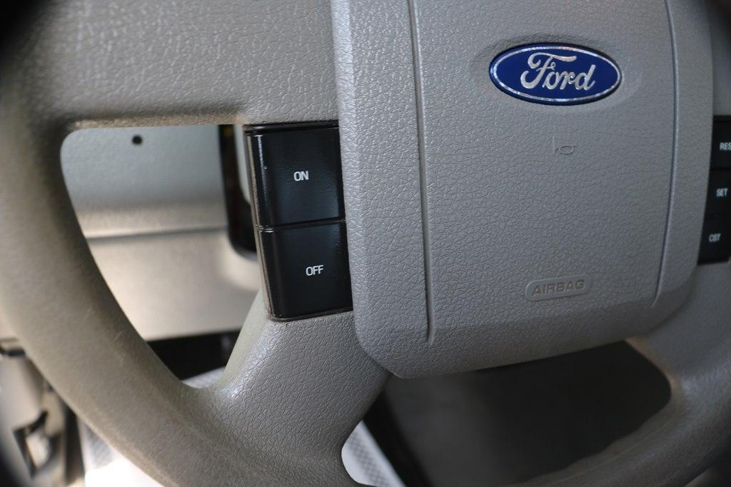 Ford F-150 4WD SuperCrew 157" XLT 2005