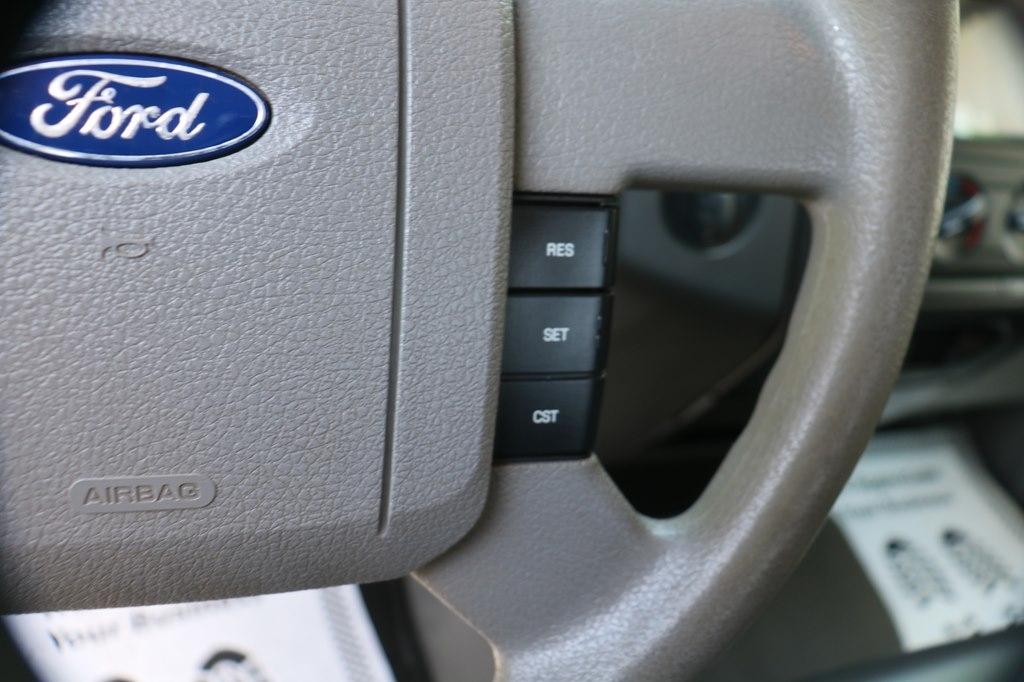 Ford F-150 4WD SuperCrew 157" XLT 2005