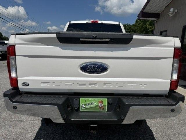 Ford F-250 SD Lariat Crew Cab 4WD 2017