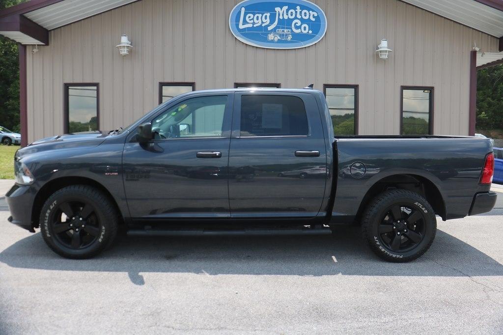 2019 RAM 1500 Classic Express 4x4 Quad Cab 6'4" Box