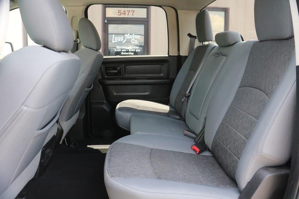 RAM 1500 Classic Express 4x4 Quad Cab 6'4" Box 2019