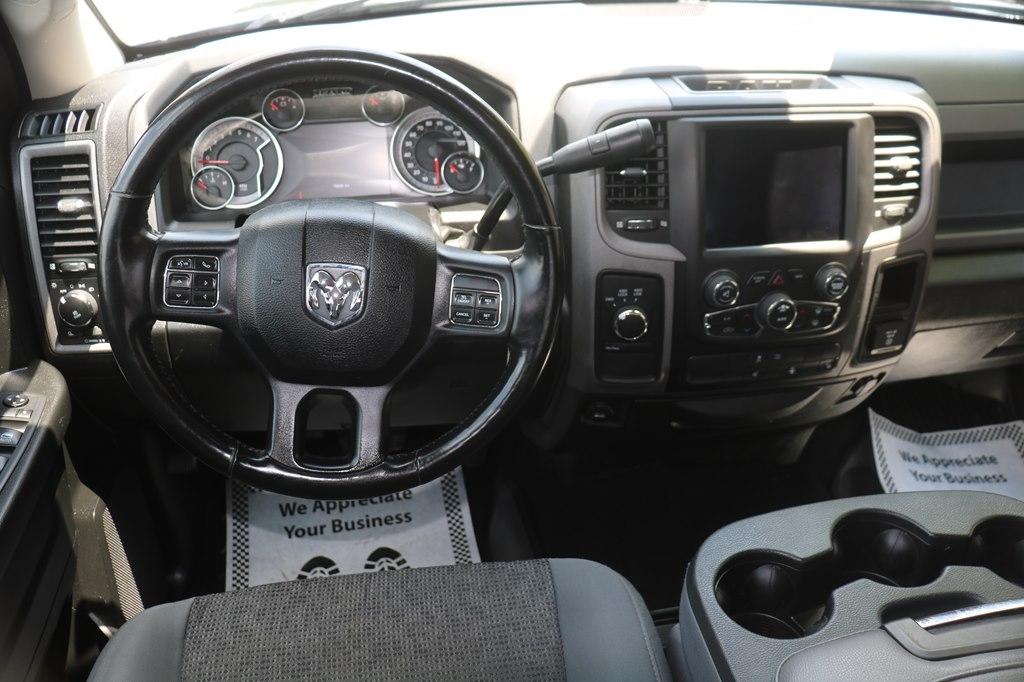 RAM 1500 Classic Express 4x4 Quad Cab 6'4" Box 2019