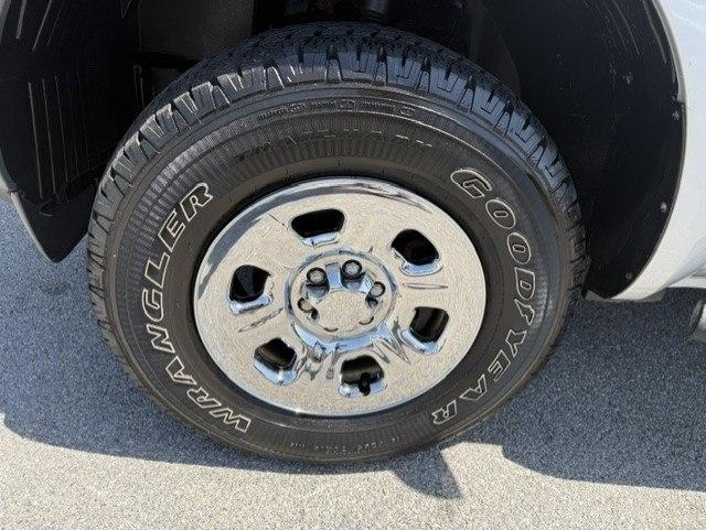Nissan Frontier S Crew Cab 5AT 4WD 2017