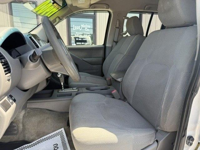 Nissan Frontier S Crew Cab 5AT 4WD 2017