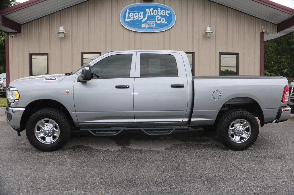 2024 RAM 2500 Tradesman Crew Cab SWB 4WD