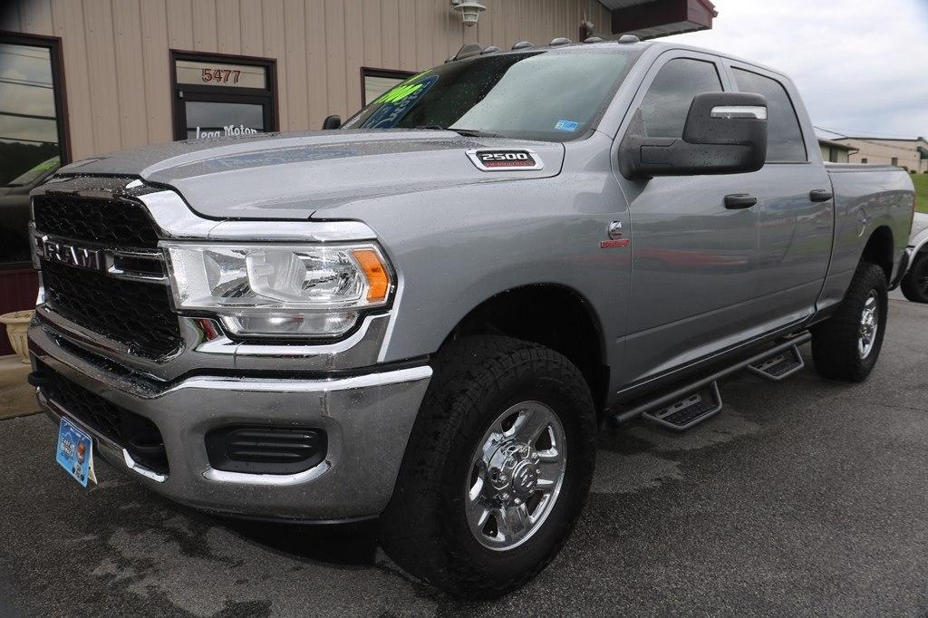 RAM 2500 Tradesman Crew Cab SWB 4WD 2024