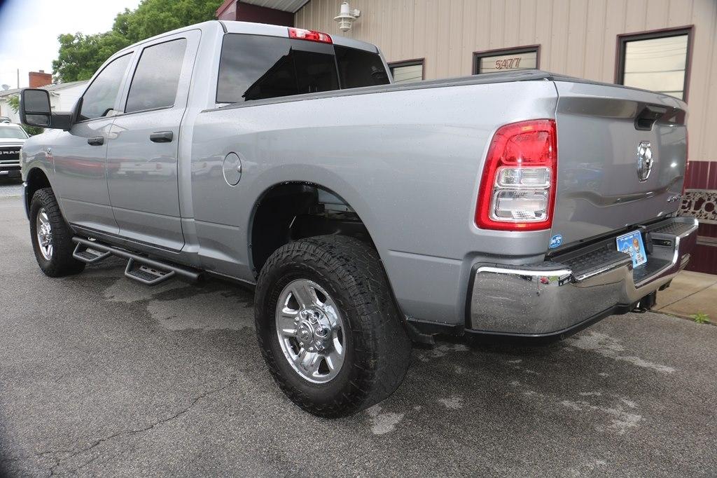 RAM 2500 Tradesman Crew Cab SWB 4WD 2024