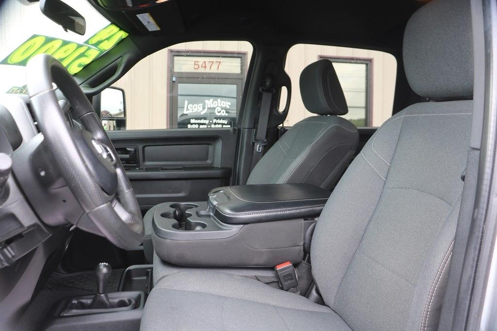 RAM 2500 Tradesman Crew Cab SWB 4WD 2024