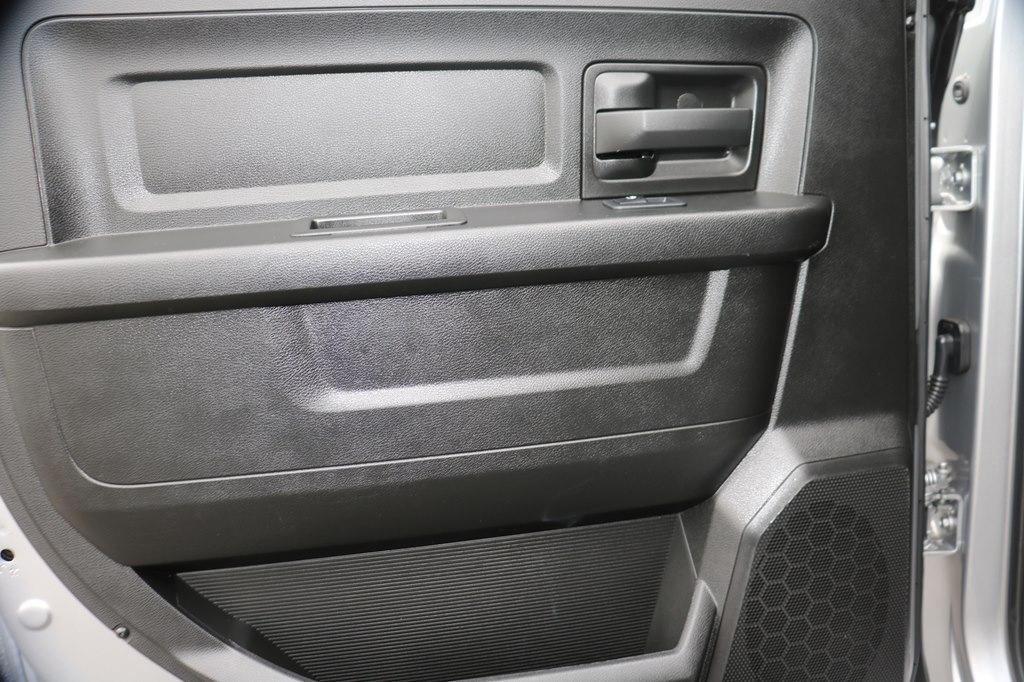 RAM 2500 Tradesman Crew Cab SWB 4WD 2024