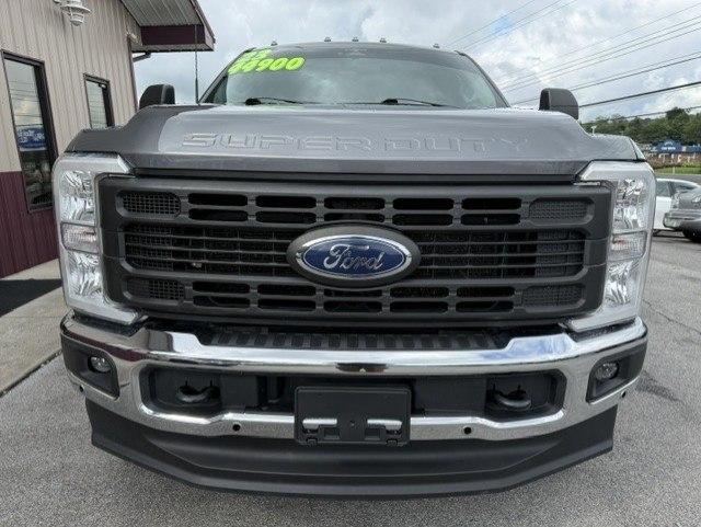 Ford F-350 SD FX4 Crew Cab Long Bed DRW 4WD 2023