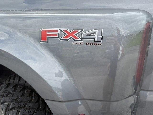 Ford F-350 SD FX4 Crew Cab Long Bed DRW 4WD 2023